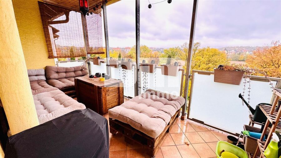 Modernisiertes 1 bis 2 Familienhaus mit DG-Ausbau BJ 02/03 und Panoramablick am Rüsteberg - WE2 EG Balkon Panoramablick